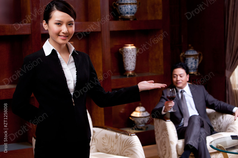 酒店服务人员肖像图片