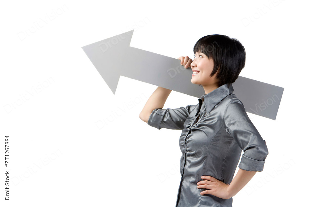 拿箭头的商务女士图片