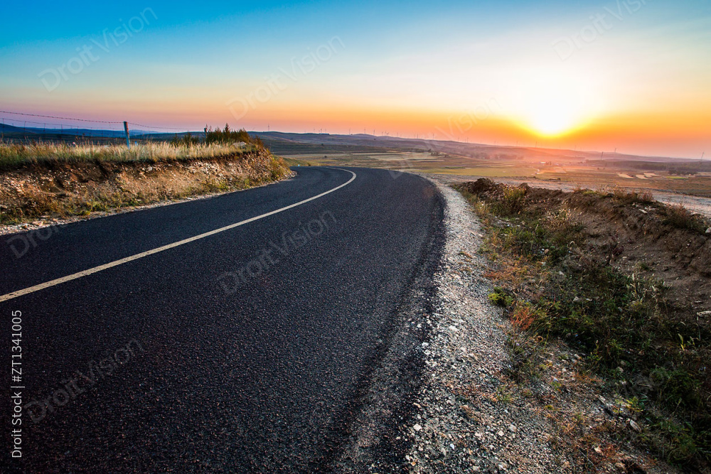 河北草原天路风光图片