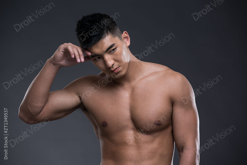 年轻都市型男图片