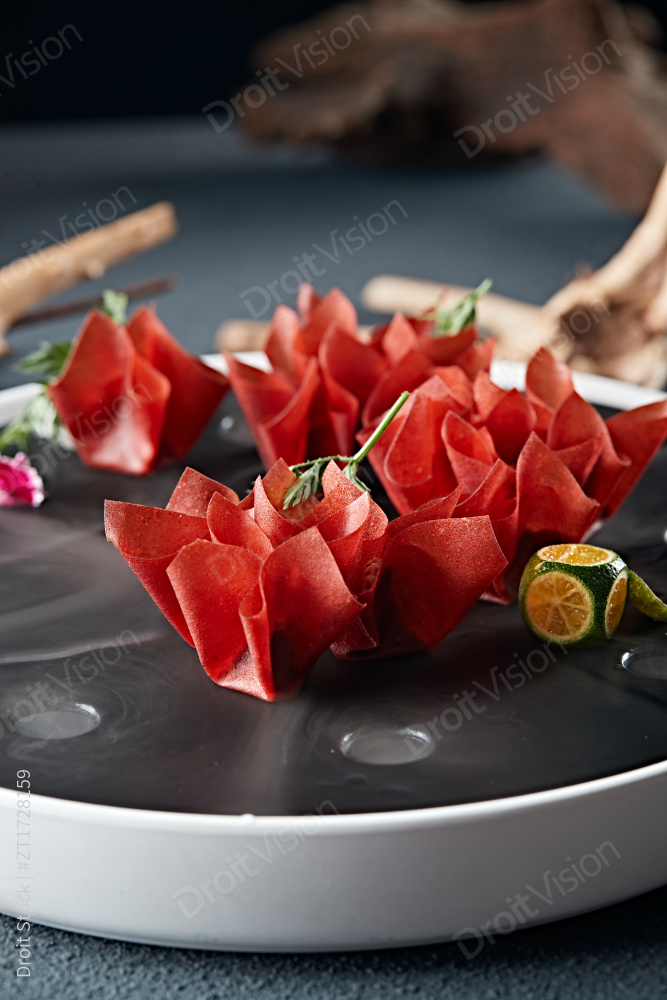 山楂陷炸馄饨图片