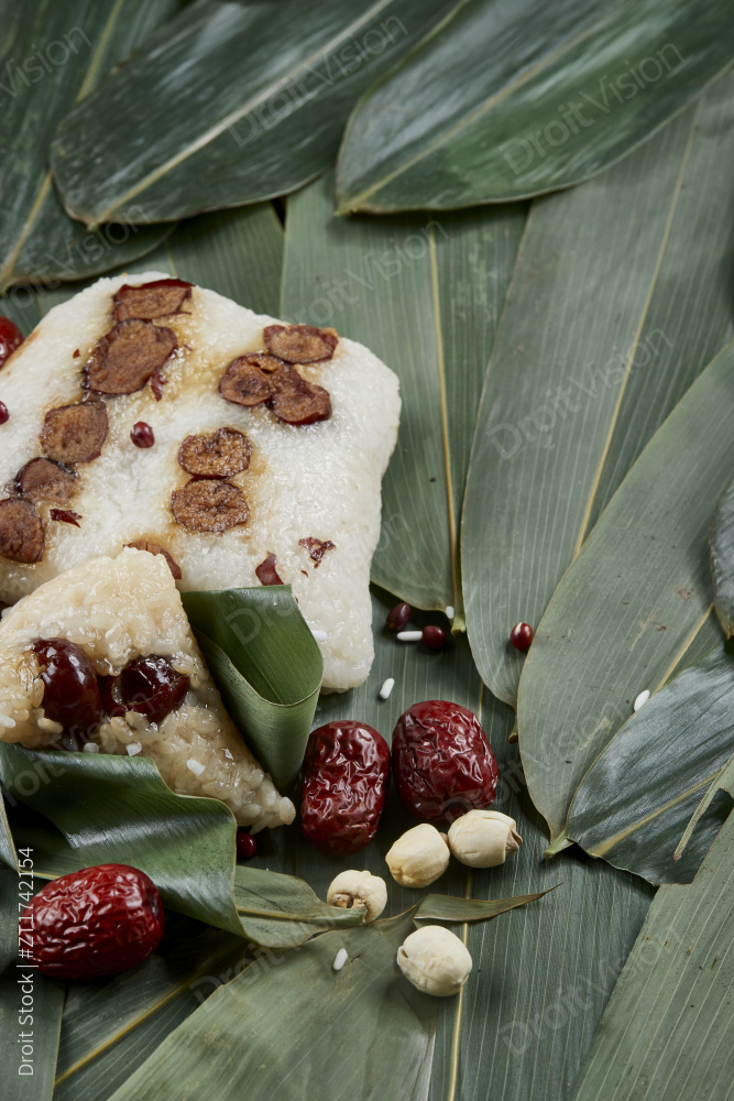 端午节的粽子和原材料图片
