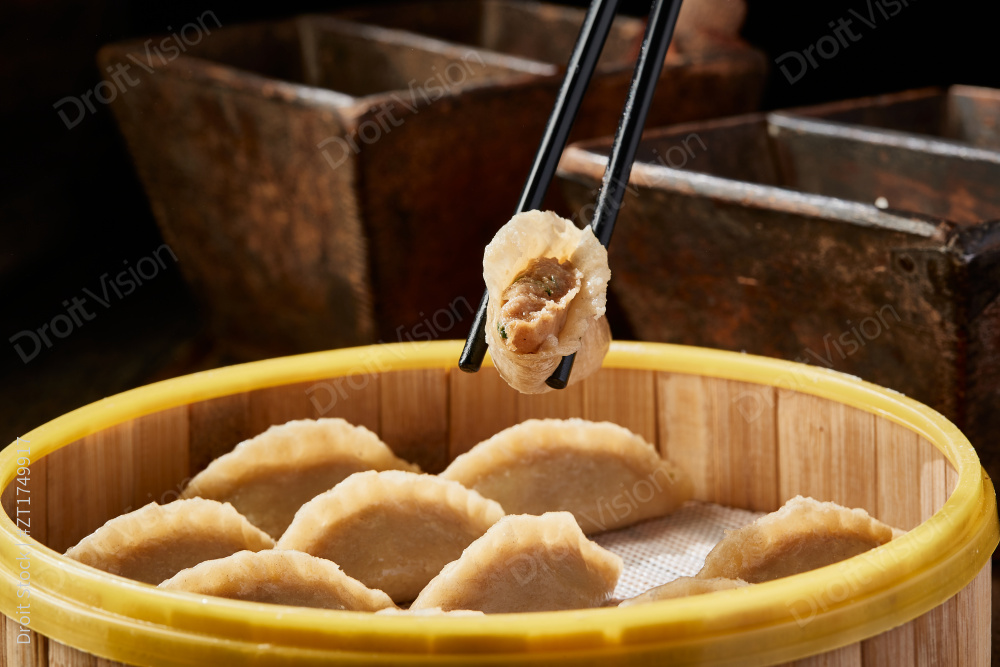 粗粮莜面鱼肉馅蒸饺图片