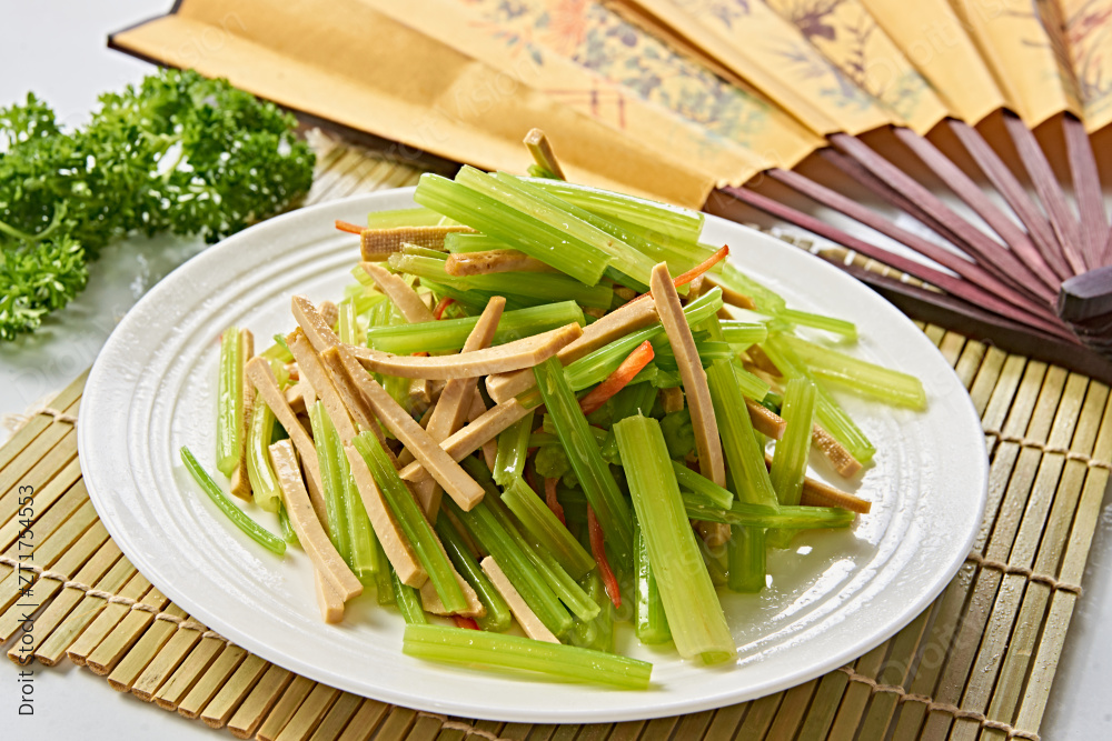 凉菜西芹拌香干图片