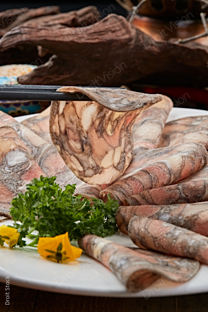 火锅食材乌鸡肉片图片