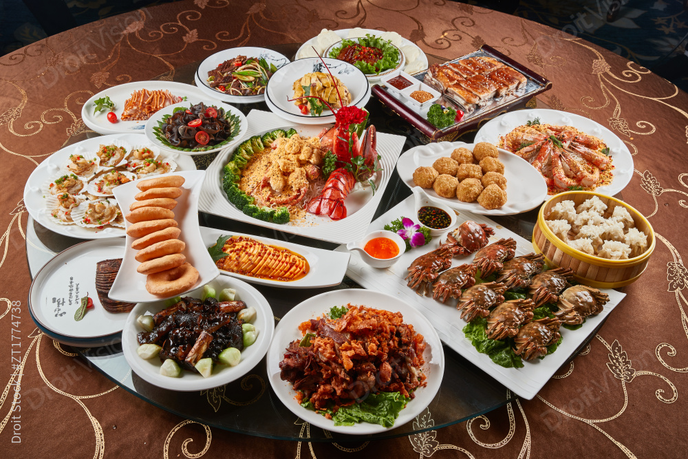 一桌婚宴酒席图片