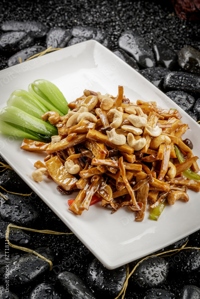 腰果手撕菌图片