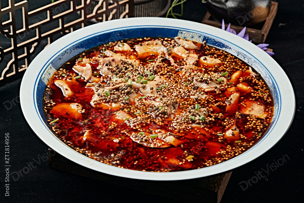 藤椒香辣水煮草鱼片图片