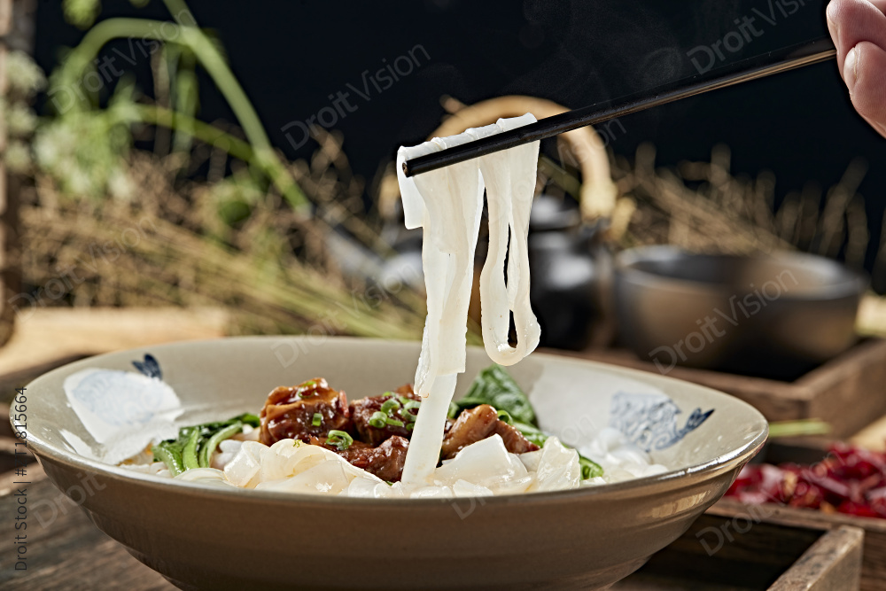 港式茶餐牛腩河粉图片