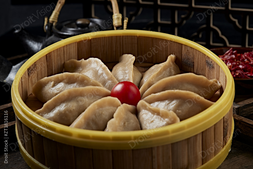 热腾腾的莜面蒸饺图片