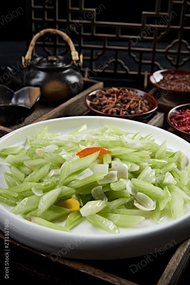 西芹炒百合图片