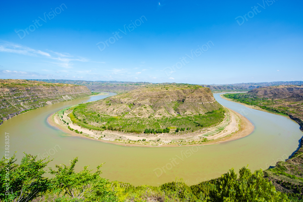 山西临汾永和黄河蛇曲地质公园夏日晴天图片