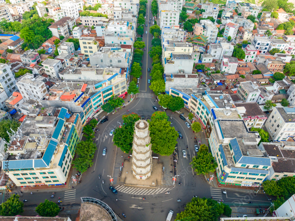 广东湛江徐闻县登云塔图片