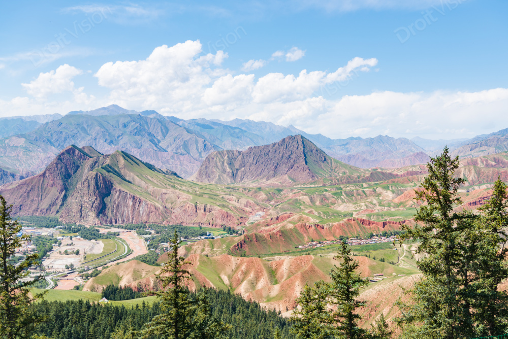 青海祁连县卓尔山风景区图片