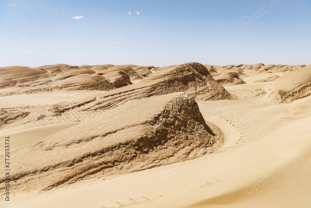 青海海西原始风蚀地貌图片