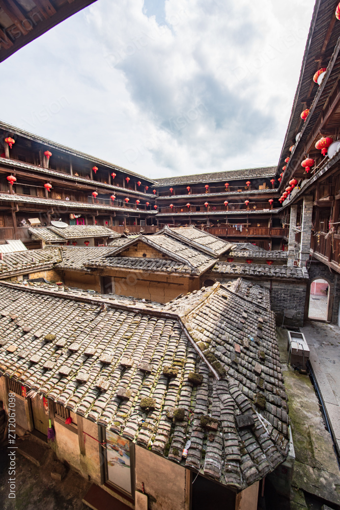 福建龙岩市初溪土楼里的结婚厅堂图片