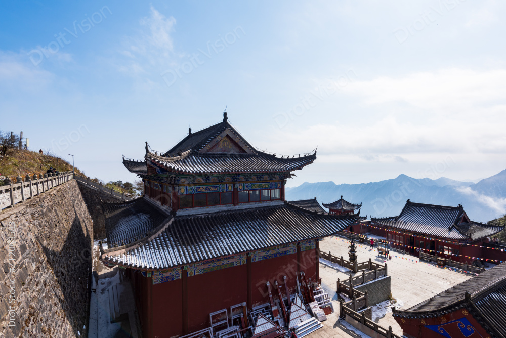 贵州铜仁梵净山山顶的承恩寺图片