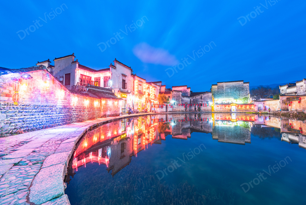 中国安徽黟县宏村月沼冬季风光图片