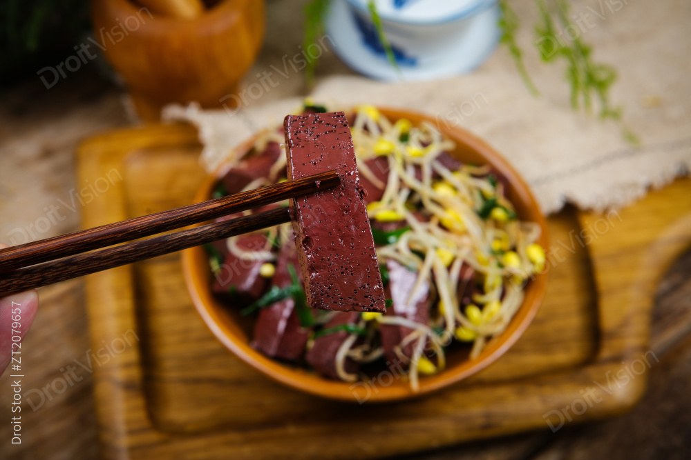 豆芽炒猪血图片