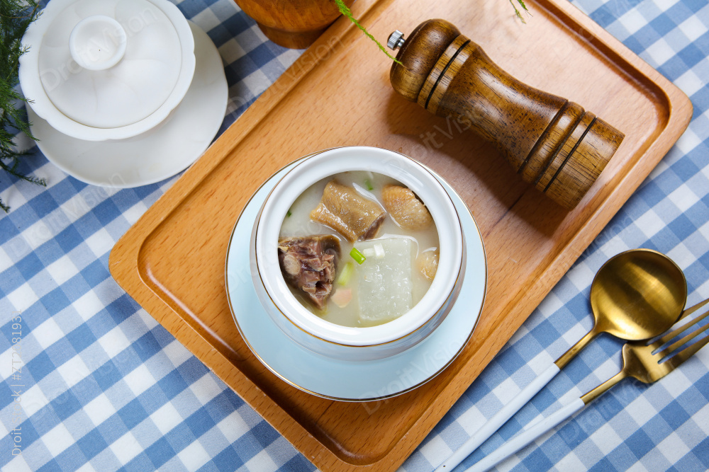 腊鸭煮萝卜图片