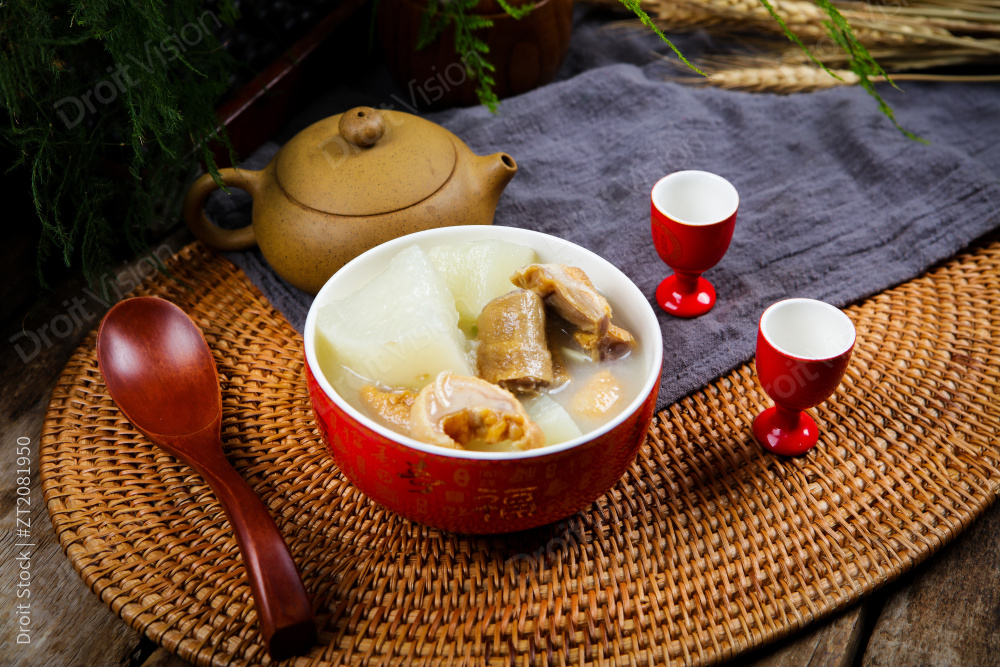 腊鸭煮萝卜图片