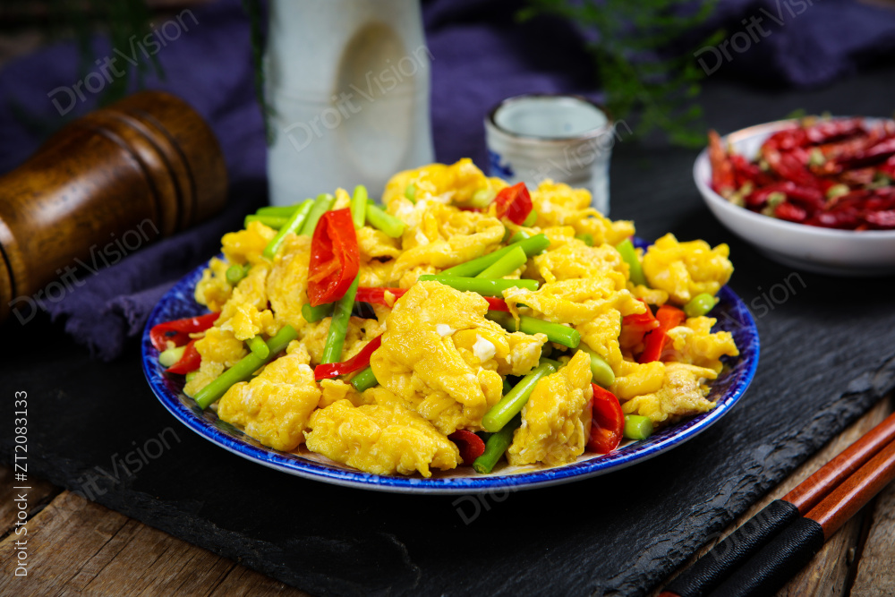 蒜苔炒鸡蛋图片