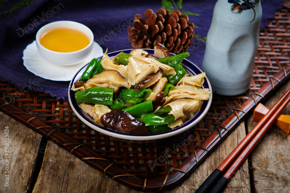 香菇烧腐竹图片