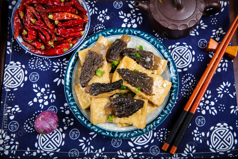 羊肚菌烧豆腐图片