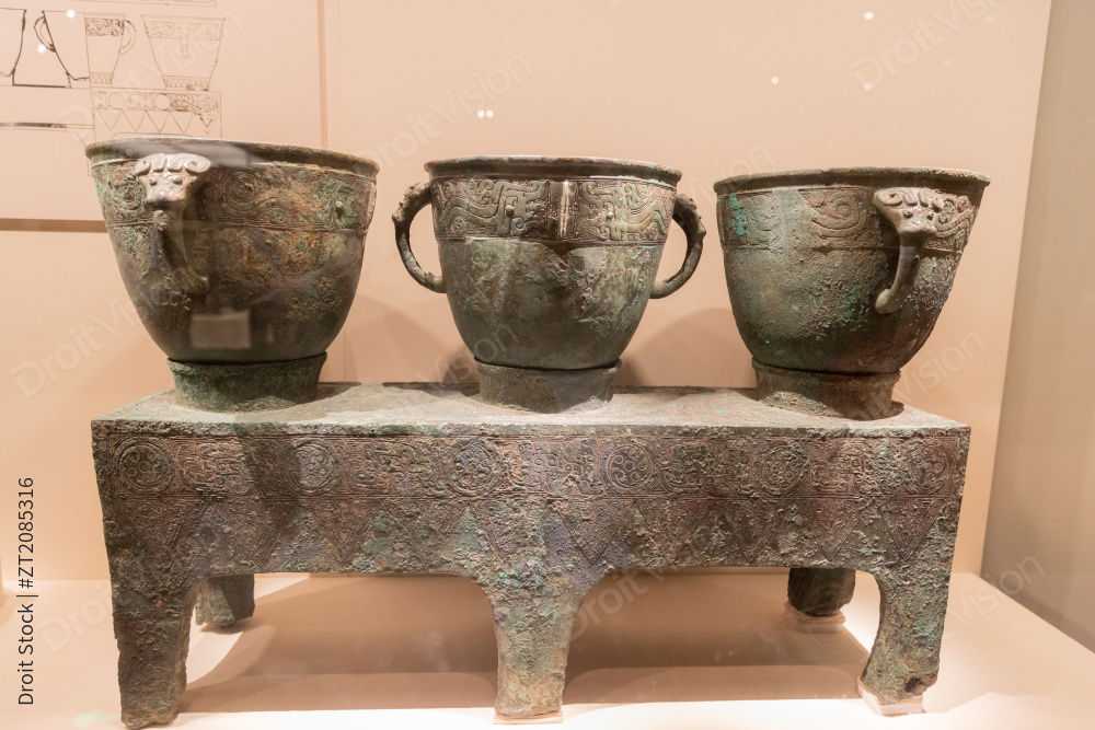 中国国家博物馆妇好青铜三联甗【商】图片