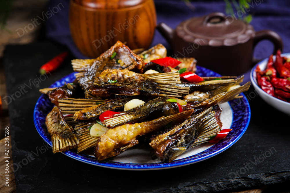 爆炒腊鱼尾图片