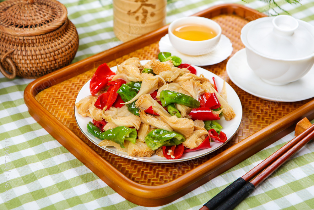 辣椒炒猴头菇图片