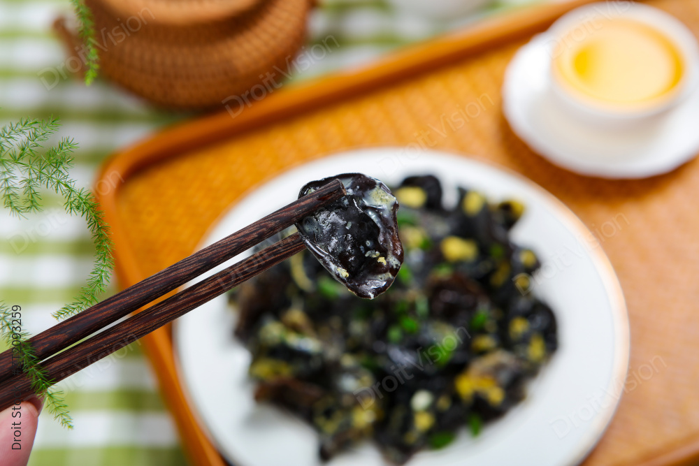 木耳裹鸡蛋图片