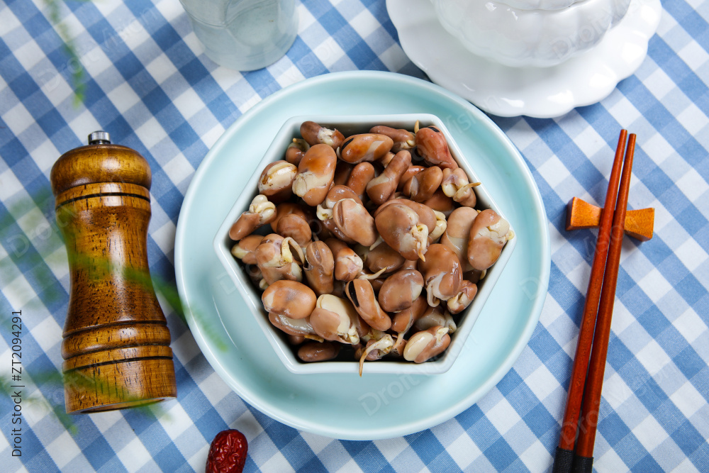 煮泡蚕豆图片