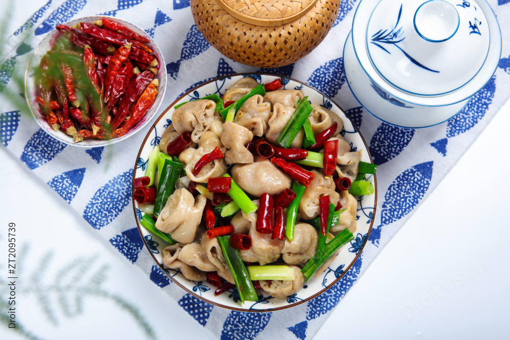 蒜苗炒肥肠图片