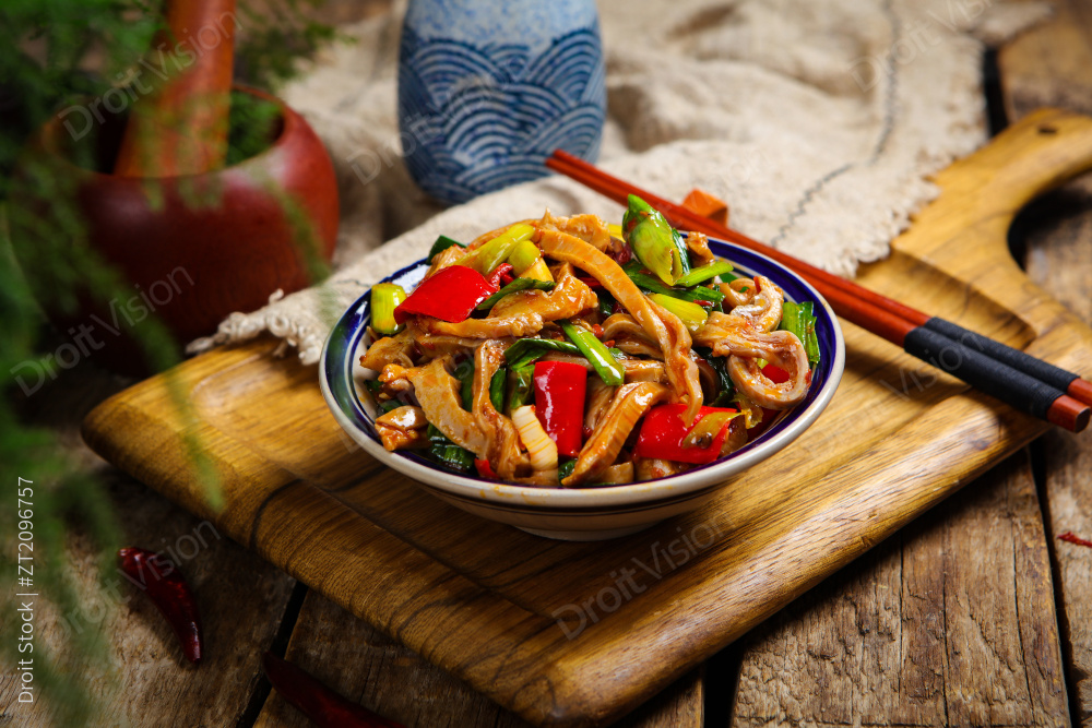 蒜苗炒猪肚丝图片