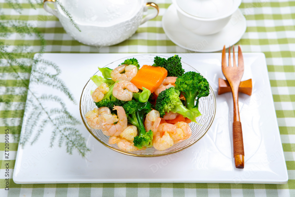 西蓝花胡萝卜炒虾仁图片