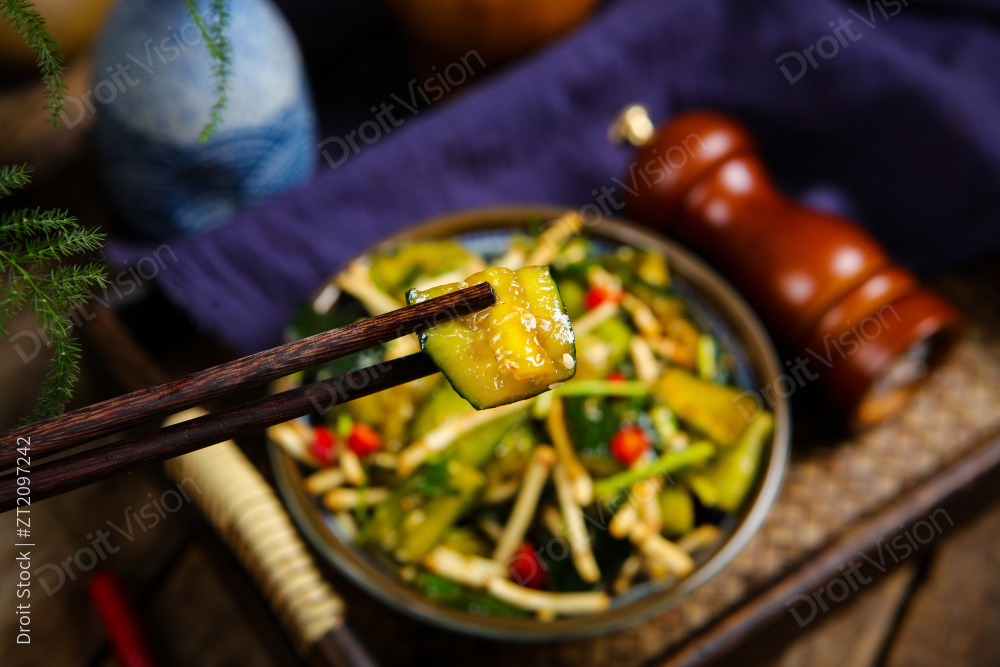 鱼腥草凉拌黄瓜图片