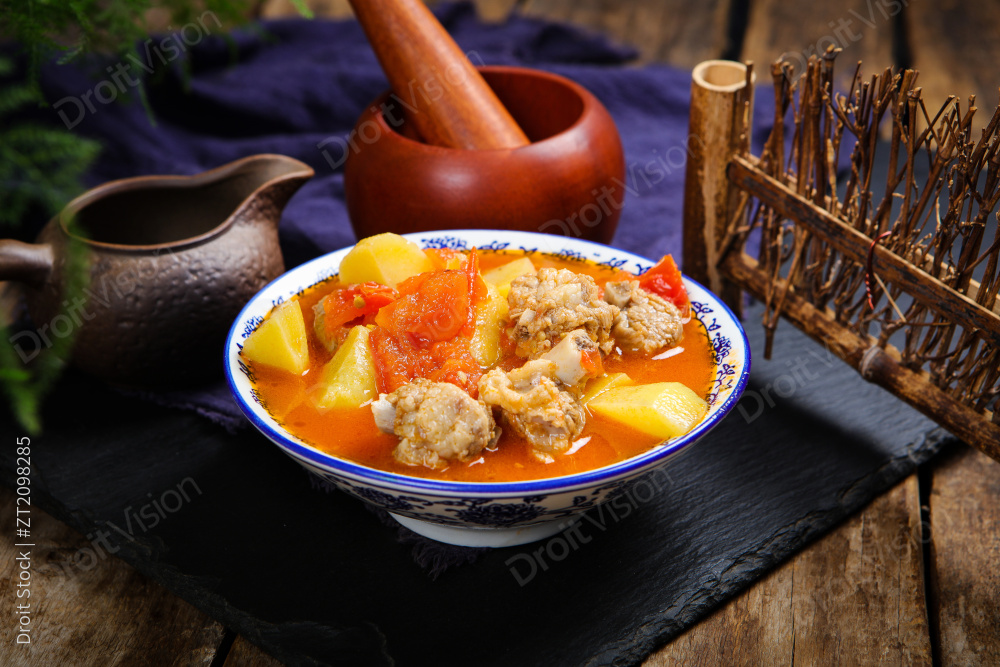 番茄土豆炖排骨图片