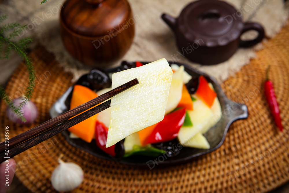 胡萝卜木耳炒淮山药图片