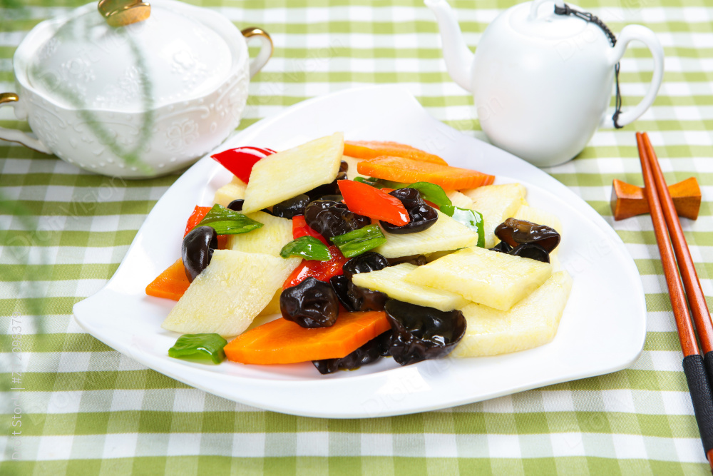 胡萝卜木耳炒淮山药图片