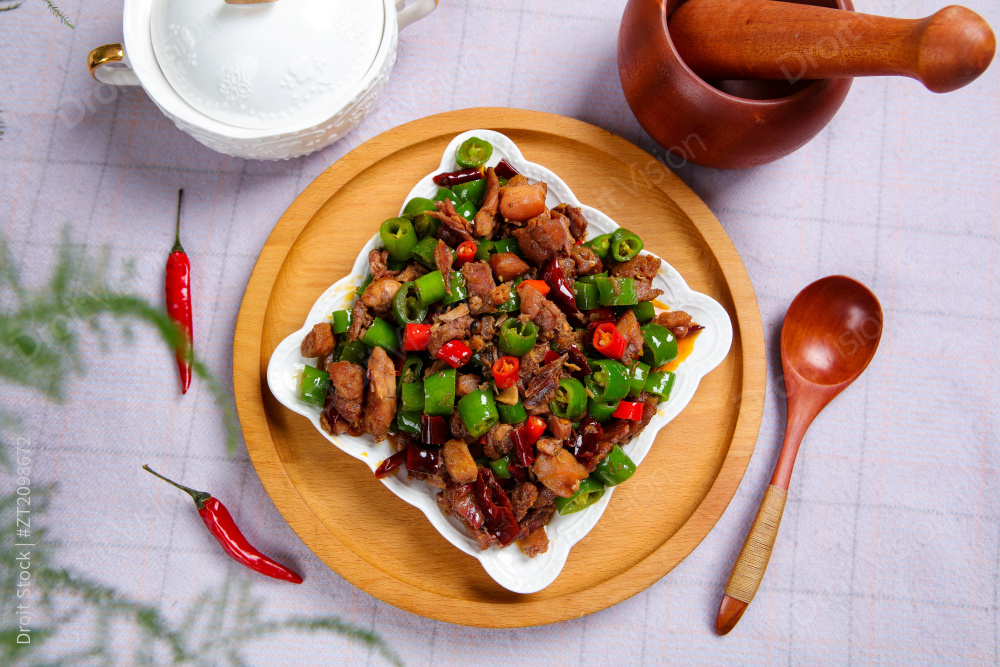 辣椒炒兔肉丁图片