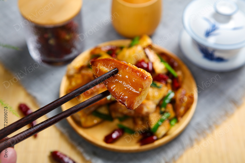 爆炒烟熏鱼肚图片