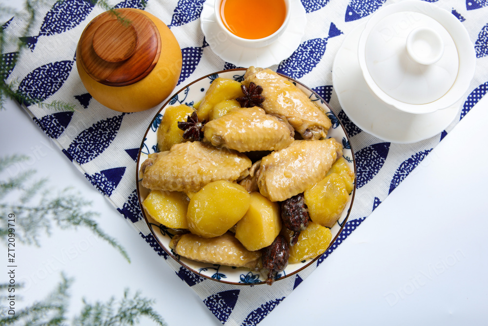 鸡翅炖土豆图片