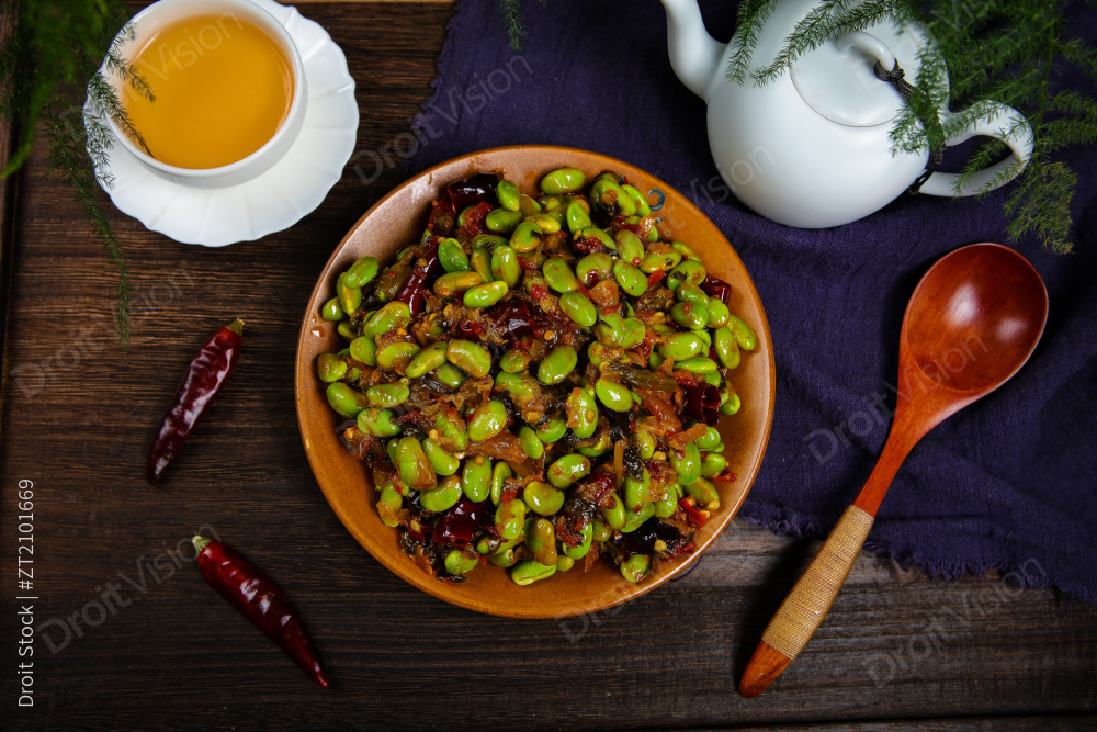 酸菜炒毛豆图片