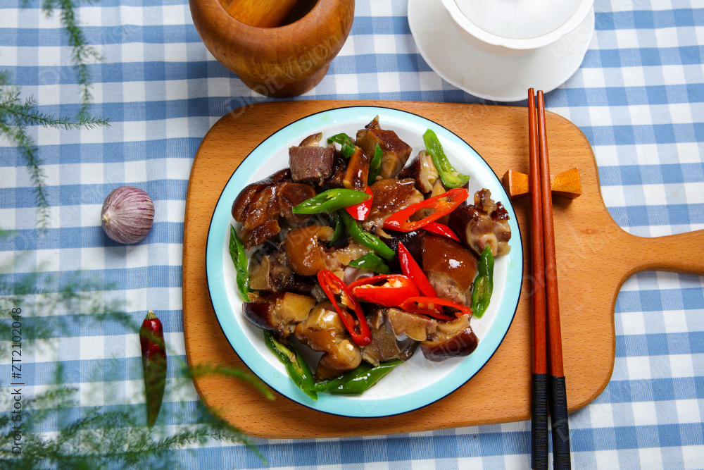 香辣烟熏猪脚图片