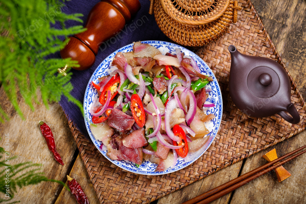 洋葱炒猪头肉图片