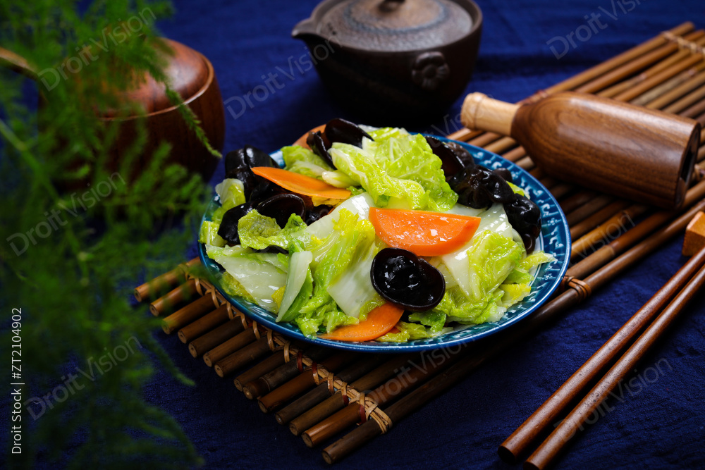 白菜炒木耳图片
