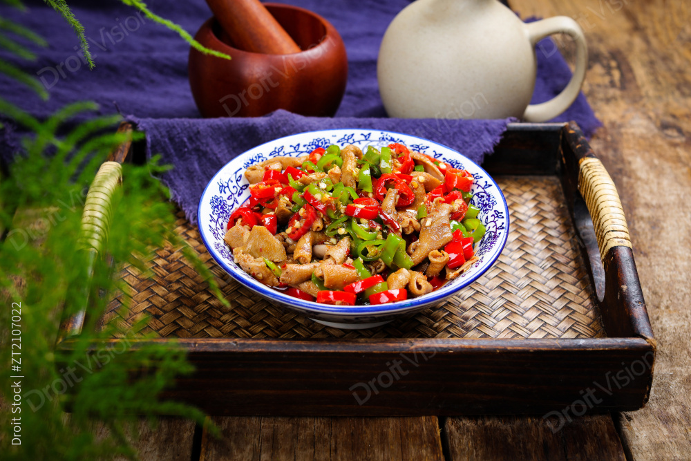 双椒炒鸭肠图片