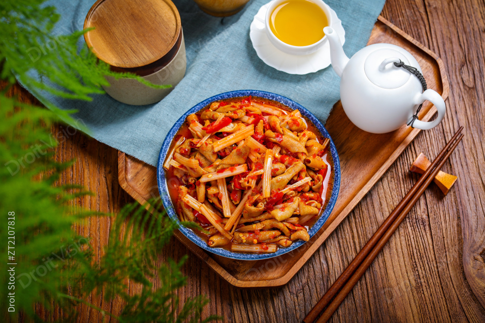 糟辣子芹菜炒鸭肠图片