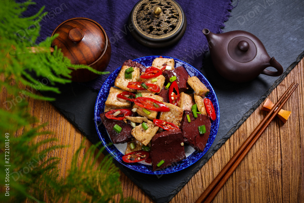 猪血炖豆腐图片